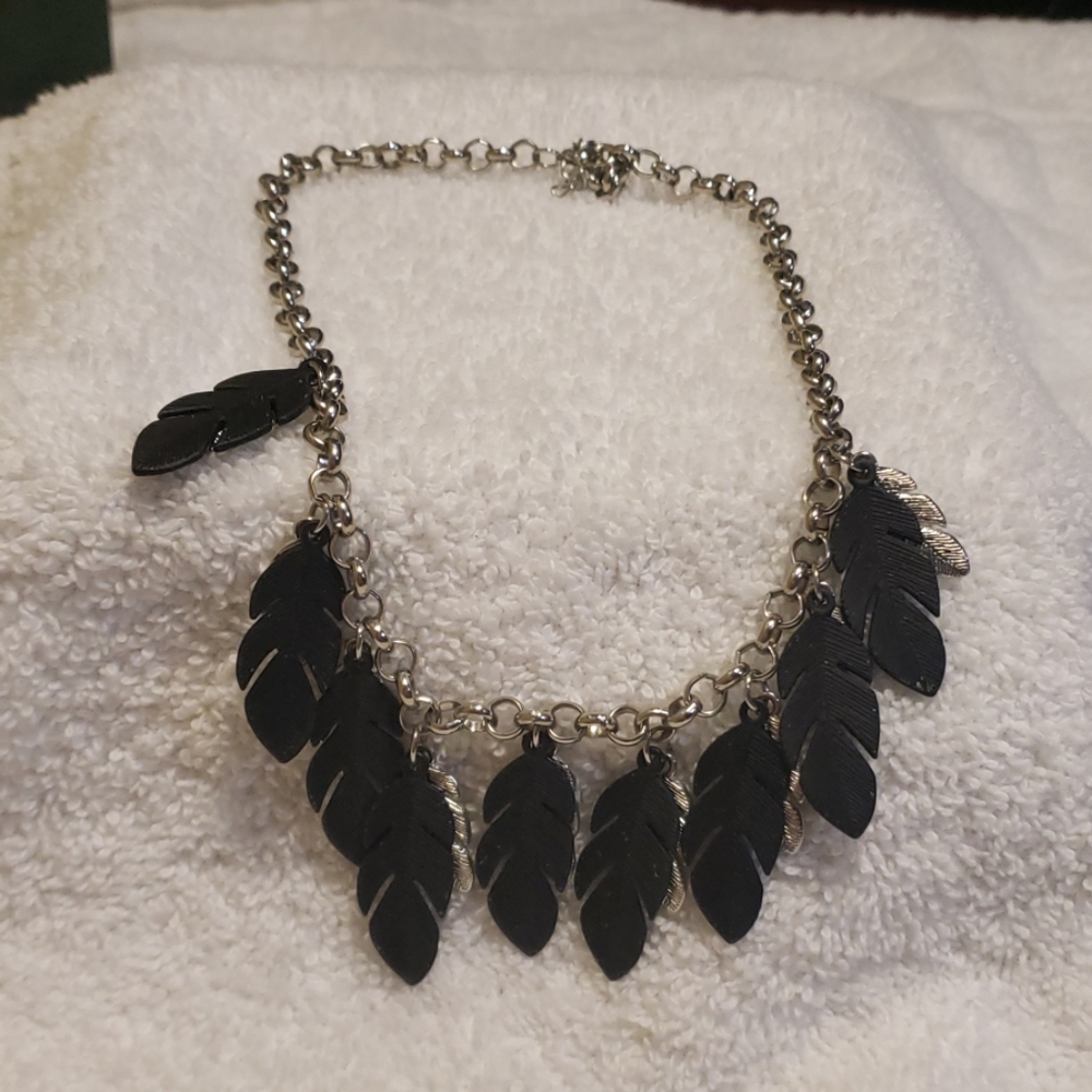 Fashion two tone feather necklace